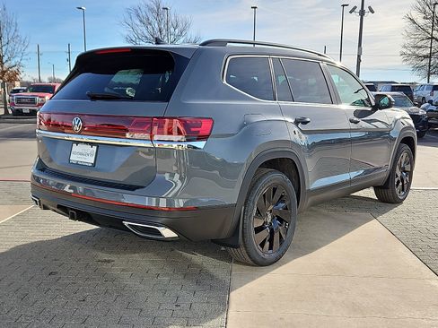 New 2026 Volkswagen Atlas SE image 4