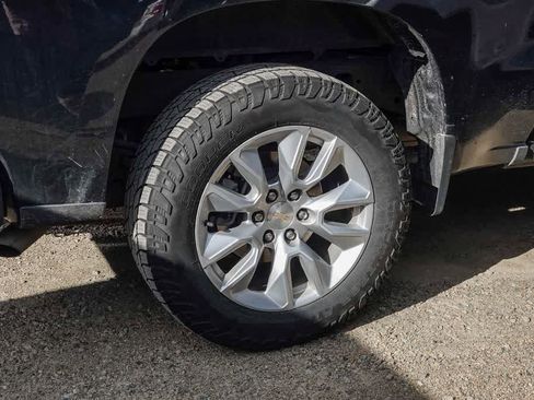 Used 2023 Chevrolet Silverado 1500 Custom image 11