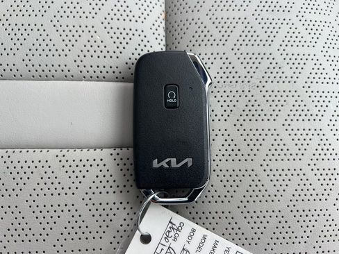 Used 2023 Kia Sorento SX image 26