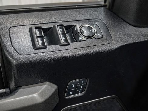 Used 2018 Ford F150 Raptor w/ Equipment Group 802A Luxury image 45