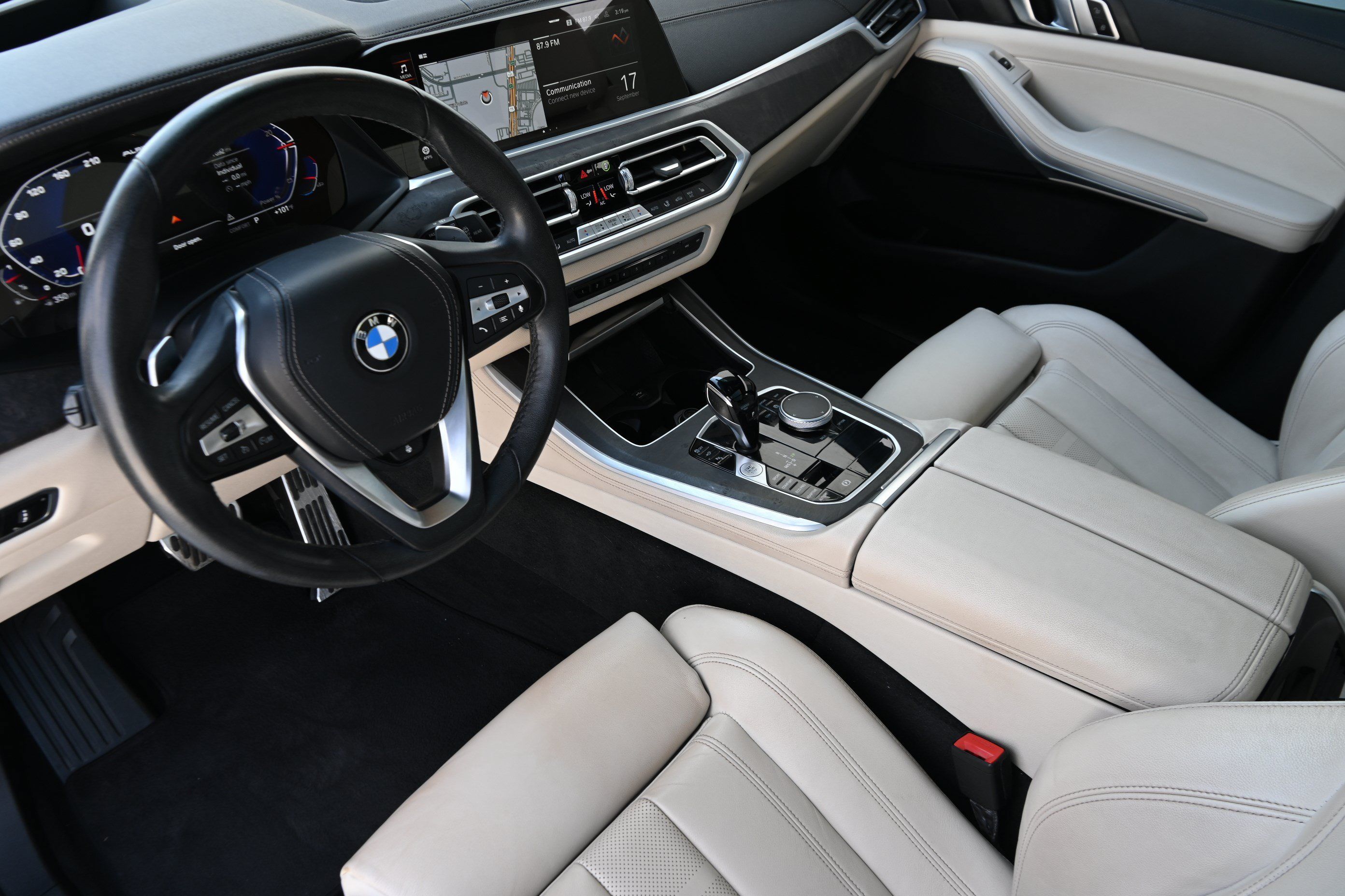 Used 2022 BMW X5 sDrive40i w/ Premium Package RWD image 14