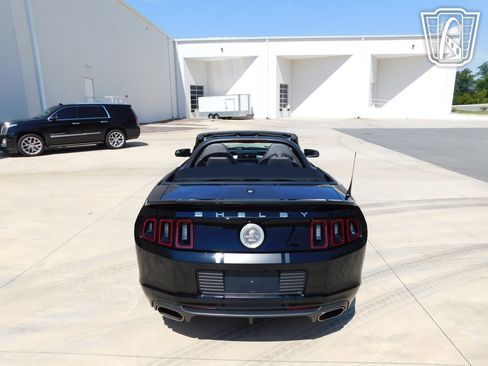 Used 2014 Ford Mustang Shelby GT500 w/ Equipment Group 821A image 23