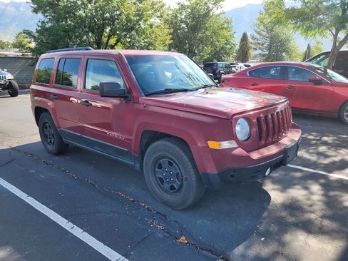Used 2016 Jeep Patriot Sport FWD image 8