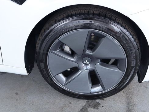 Used 2021 Tesla Model 3 Standard Range Plus image 37