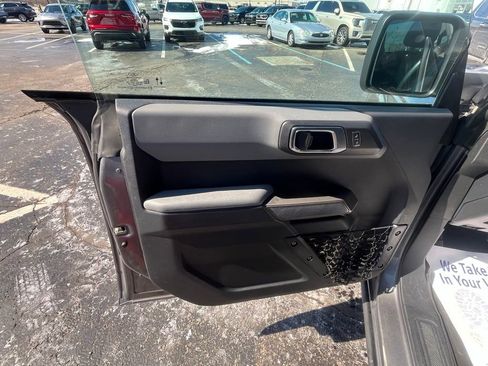 Used 2022 Ford Bronco Black Diamond image 19