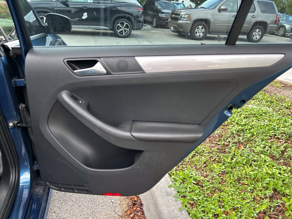 Used 2017 Volkswagen Jetta S FWD image 41