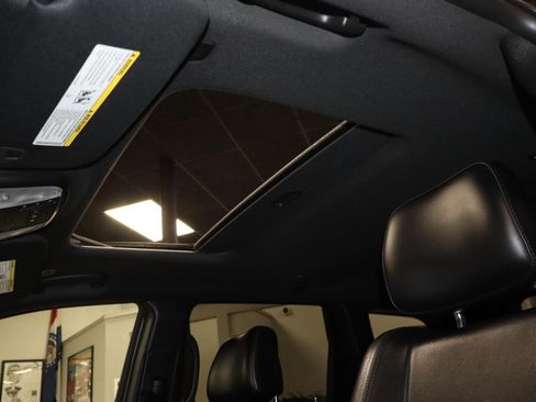 Used 2018 Jeep Grand Cherokee Limited AWD/4WD image 26