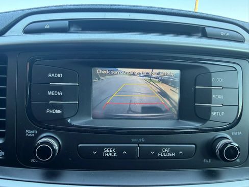 Used 2017 Kia Sorento LX FWD image 24