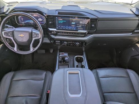 Used 2022 Chevrolet Silverado 1500 LTZ w/ LTZ Premium Package AWD/4WD image 16