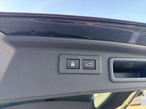 Used 2023 Subaru Forester Touring image 30