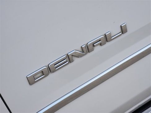 Used 2018 GMC Yukon Denali w/ Denali Ultimate Package image 12