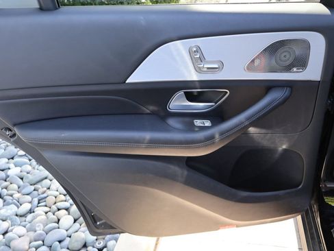 Used 2025 Mercedes-Benz GLS 450 4MATIC image 15