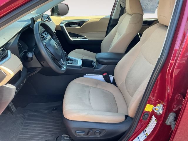 Certified 2022 Toyota RAV4 XLE w/ XLE Grade Weather Package AWD/4WD image 10