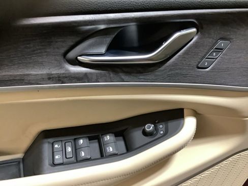 Used 2022 Jeep Grand Cherokee Limited image 24