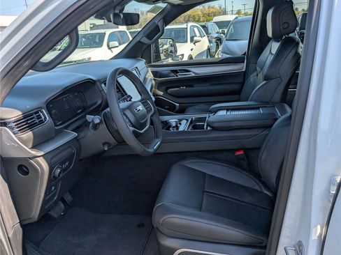 New 2026 Jeep Grand Wagoneer Limited AWD/4WD image 13