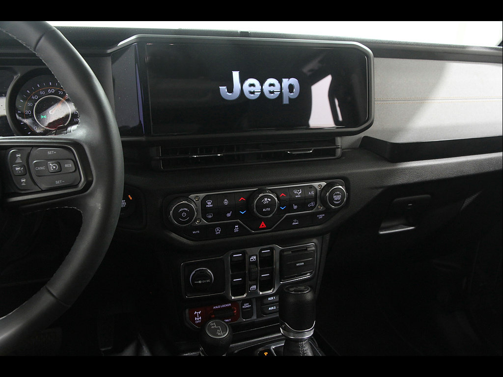 Used 2025 Jeep Wrangler Unlimited Sport AWD/4WD image 8