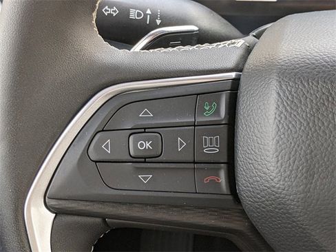 Certified 2025 Jeep Grand Cherokee Laredo image 19