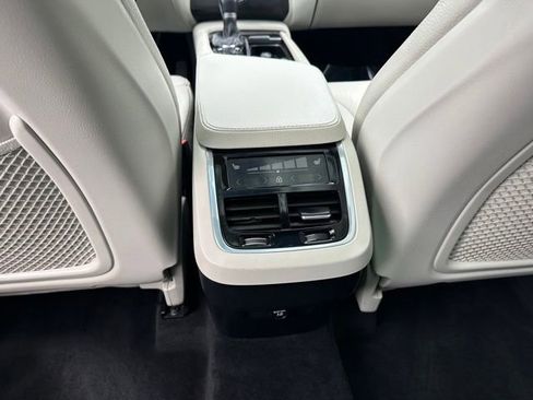 Used 2020 Volvo XC90 T6 Momentum w/ Protection Package Premier AWD/4WD image 20