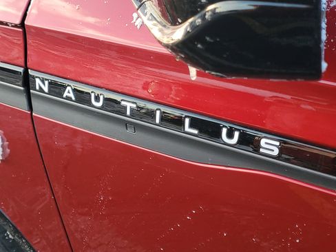 New 2026 Lincoln Nautilus Reserve w/ Jet Appearance Package image 7