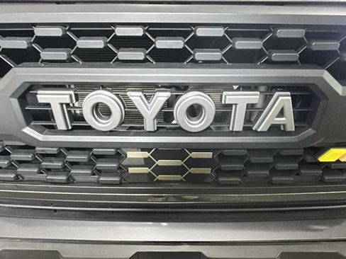 Used 2023 Toyota Tacoma SR AWD/4WD image 8