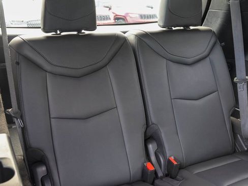 Used 2023 Cadillac XT6 Premium Luxury w/ Technology Package image 21