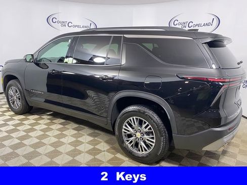 Certified 2025 Chevrolet Traverse LT w/ Driver Confidence Package image 5