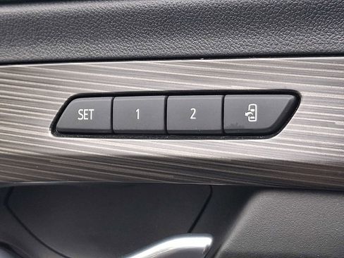 Used 2023 GMC Terrain SLT w/ Elevation Edition FWD image 31