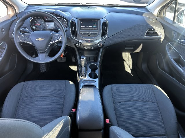 Used 2017 Chevrolet Cruze LT FWD image 25