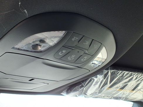 New 2026 Chrysler Pacifica Select image 21