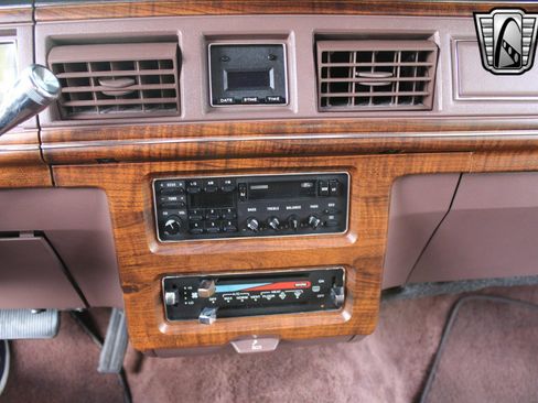 Used 1989 Ford LTD Crown Victoria image 25