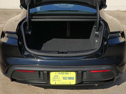 Used 2022 Porsche Taycan RWD image 10