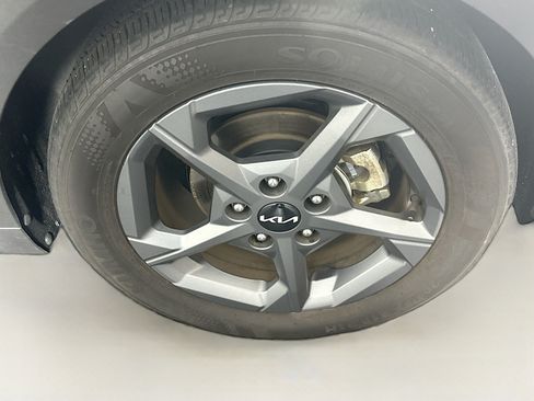 Used 2025 Kia K4 FWD image 11