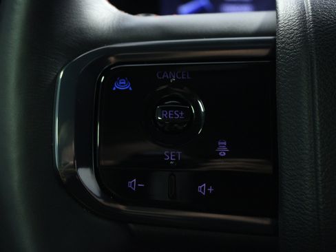 Used 2025 Nissan Armada PRO-4X AWD/4WD image 21