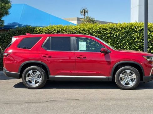 Certified 2024 Honda Pilot EX-L image 3