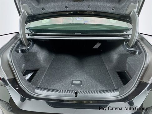 Used 2025 BMW i5 xDrive40 w/ Premium Package image 28