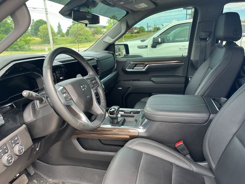 Used 2024 Chevrolet Silverado 1500 RST w/ Rally Edition AWD/4WD image 3