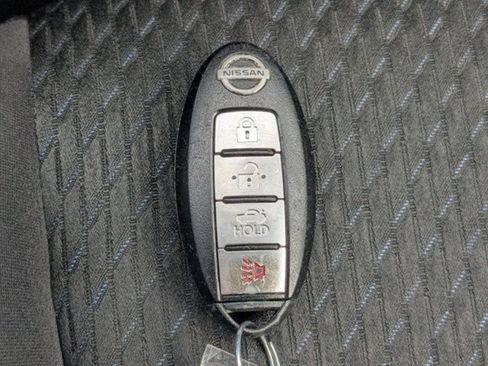 Used 2015 Nissan Sentra SR w/ Navigation Package FWD image 28