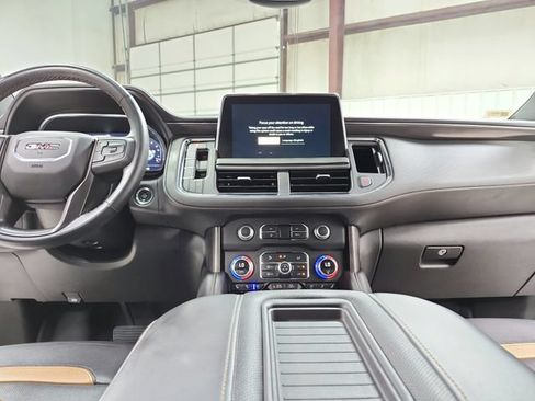 Used 2023 GMC Yukon XL AT4 AWD/4WD image 29