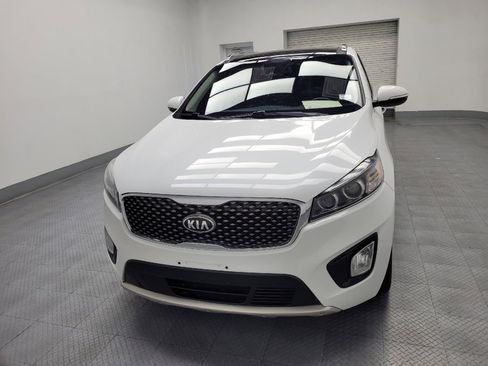 Used 2017 Kia Sorento SX image 15
