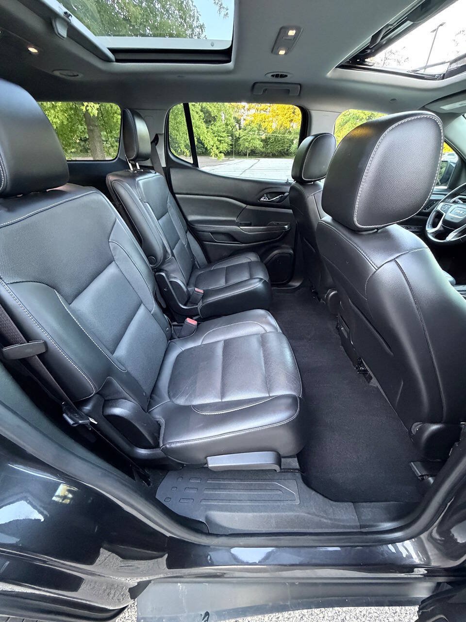 Used 2017 GMC Acadia SLT w/ LPO, Floor Liner Package AWD/4WD image 44