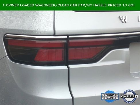 Used 2023 Jeep Wagoneer L Series II image 24