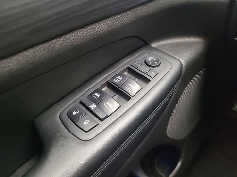 Used 2020 Jeep Grand Cherokee Altitude image 27