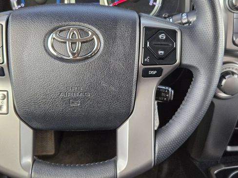 Used 2019 Toyota 4Runner SR5 AWD/4WD image 22