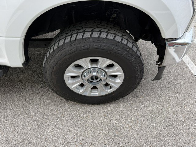 Used 2022 Ford F250 XLT w/ FX4 Off-Road Package AWD/4WD image 14