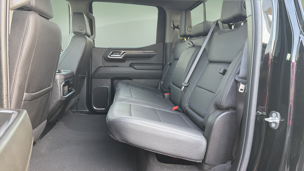 Used 2024 Chevrolet Silverado 1500 LTZ AWD/4WD image 17