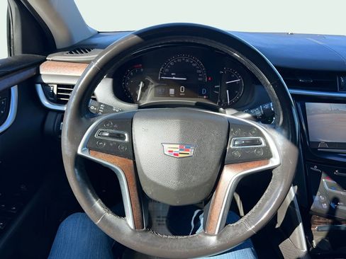 Used 2018 Cadillac XTS Luxury FWD image 25