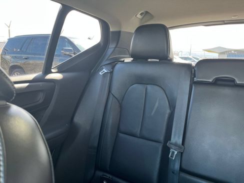 Used 2024 Volvo XC40 B5 Core AWD/4WD image 42