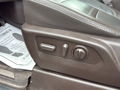 Used 2022 GMC Sierra 3500 Denali image 24
