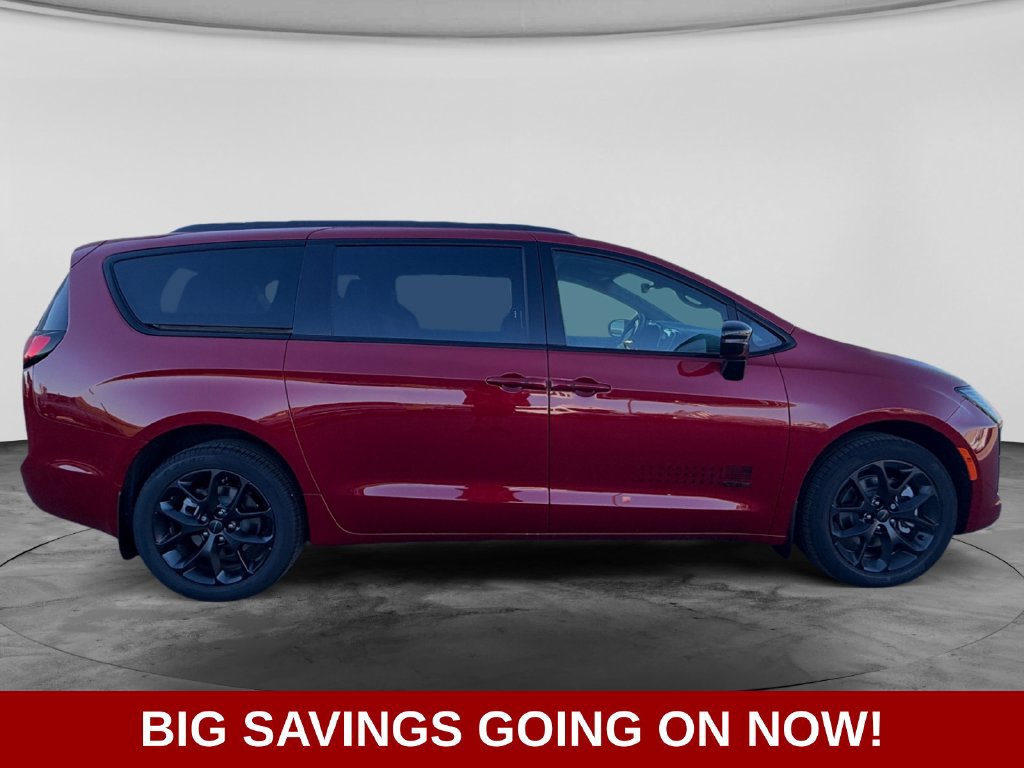 New 2027 Chrysler Pacifica Select AWD/4WD image 10