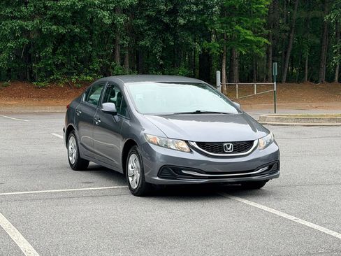Used 2013 Honda Civic LX image 3